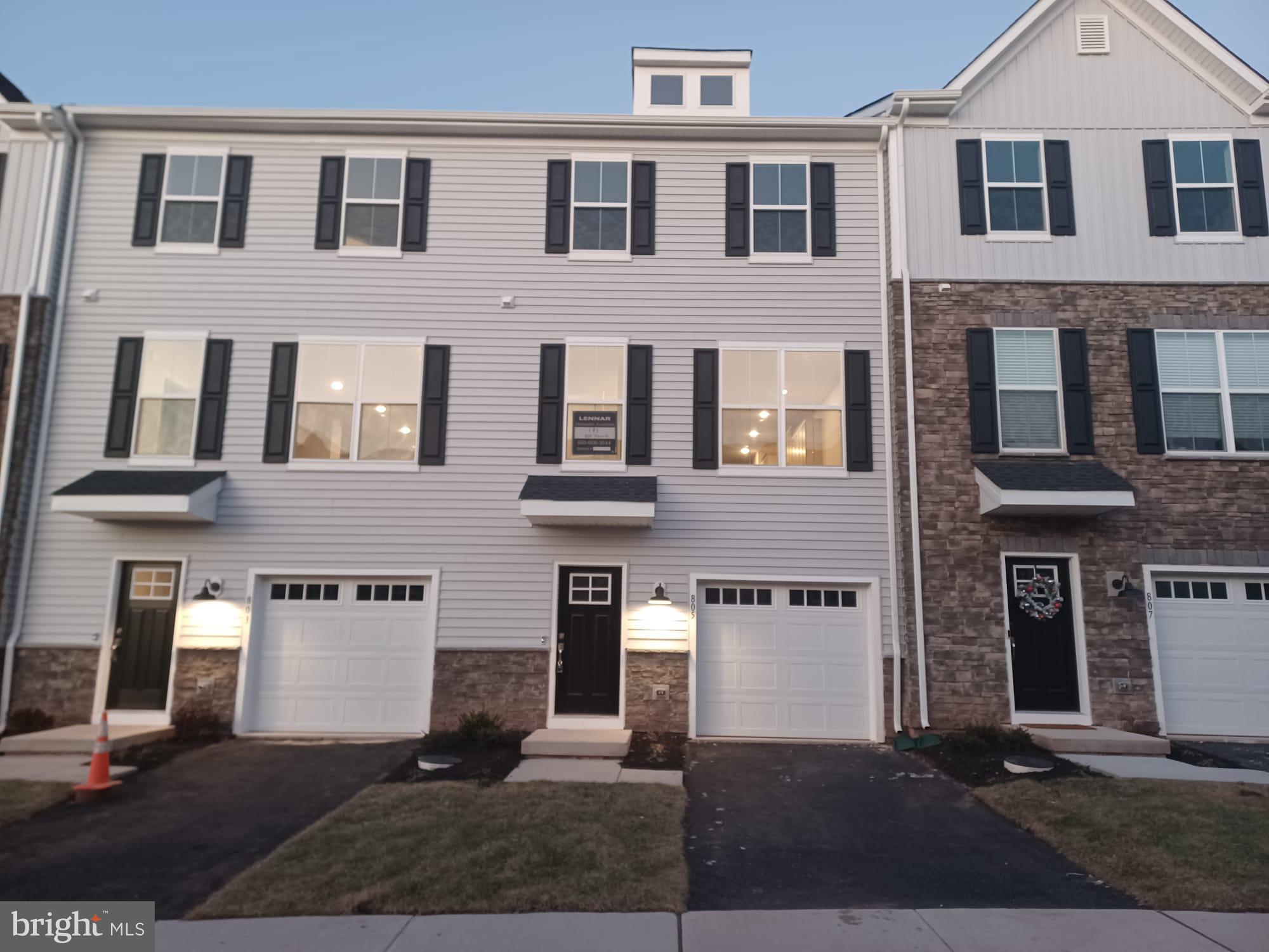 805 Pecan Road Spring City, PA 19475 - Photo 2 of 45