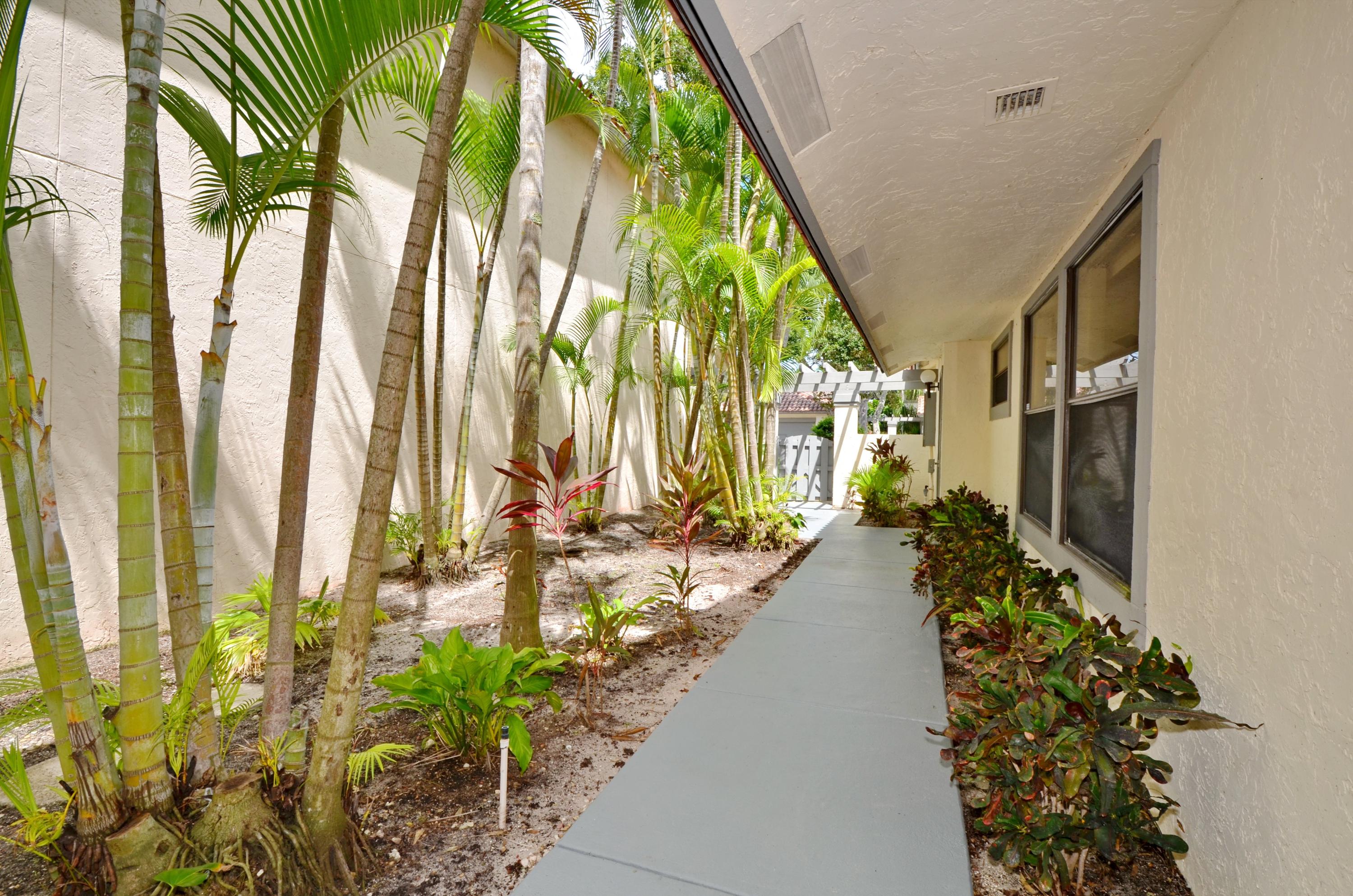 5530 Ilford Court Boca Raton, FL 33486 - Photo 22 of 29 COURTYARD 2