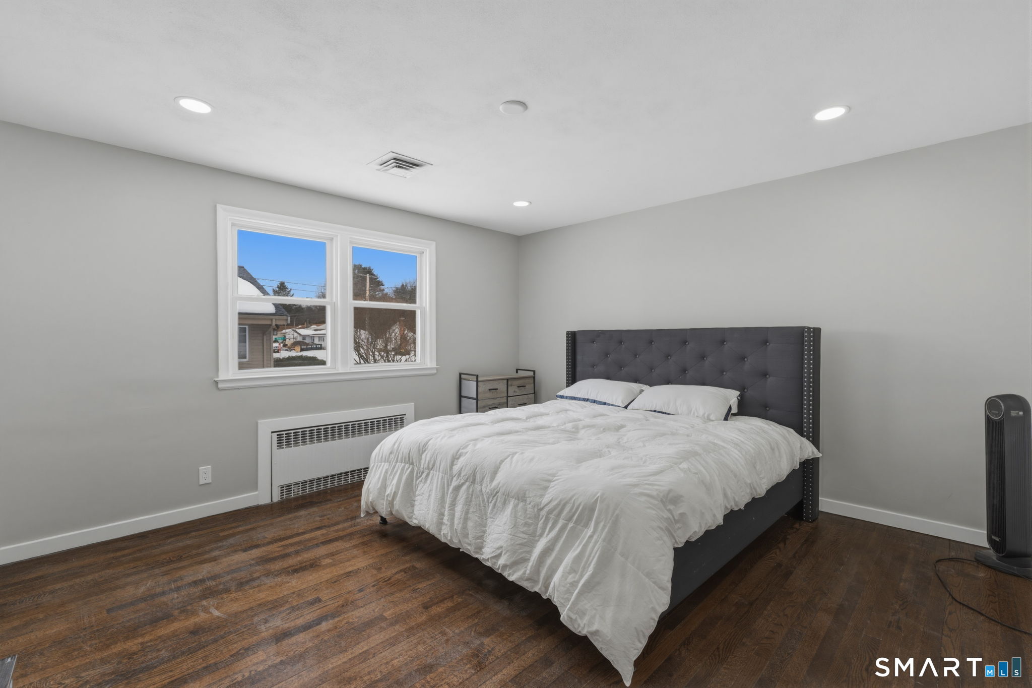 35 West Ridge Drive West Hartford, CT 06117 - Photo 20 of 38 a bedroom with a bed and a window
