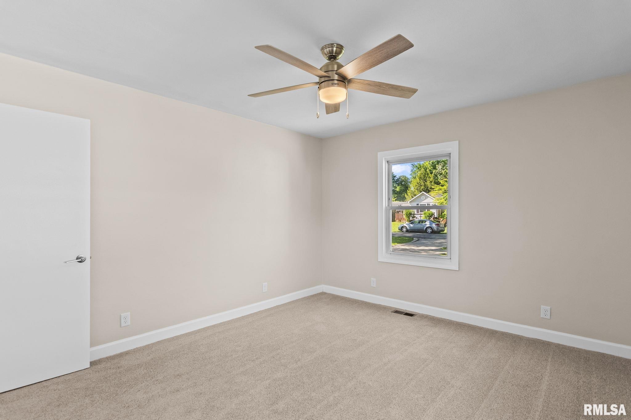 6 Evergreen Court Springfield, IL 62704 - Photo 20 of 32