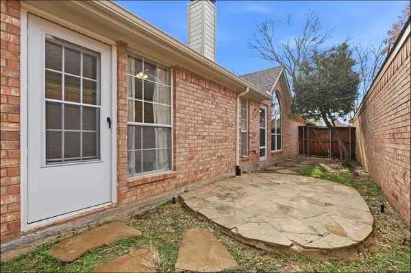 a view of backyard of house