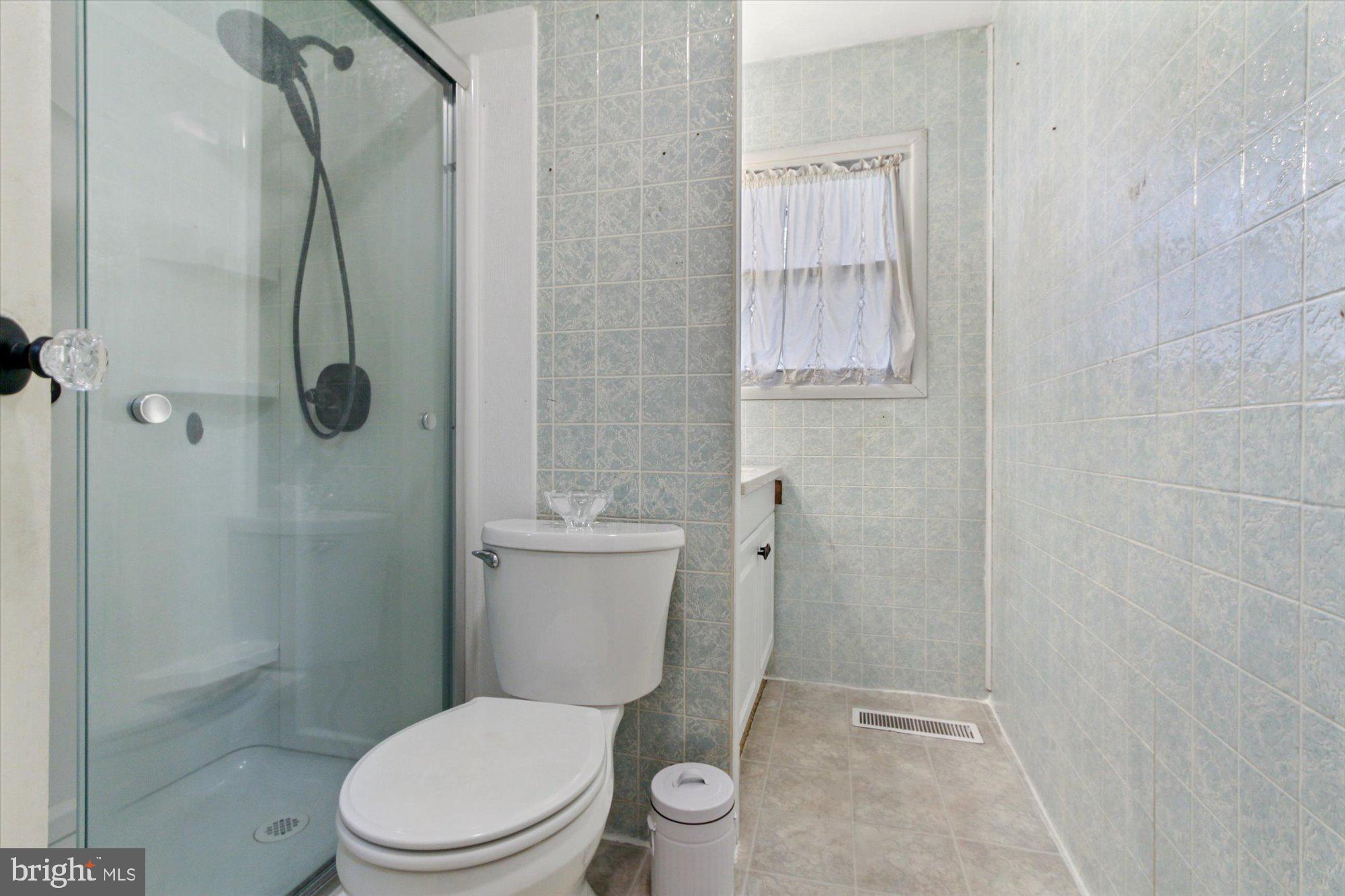 2448 Manor Road York, PA 17408 - Photo 16 of 26
