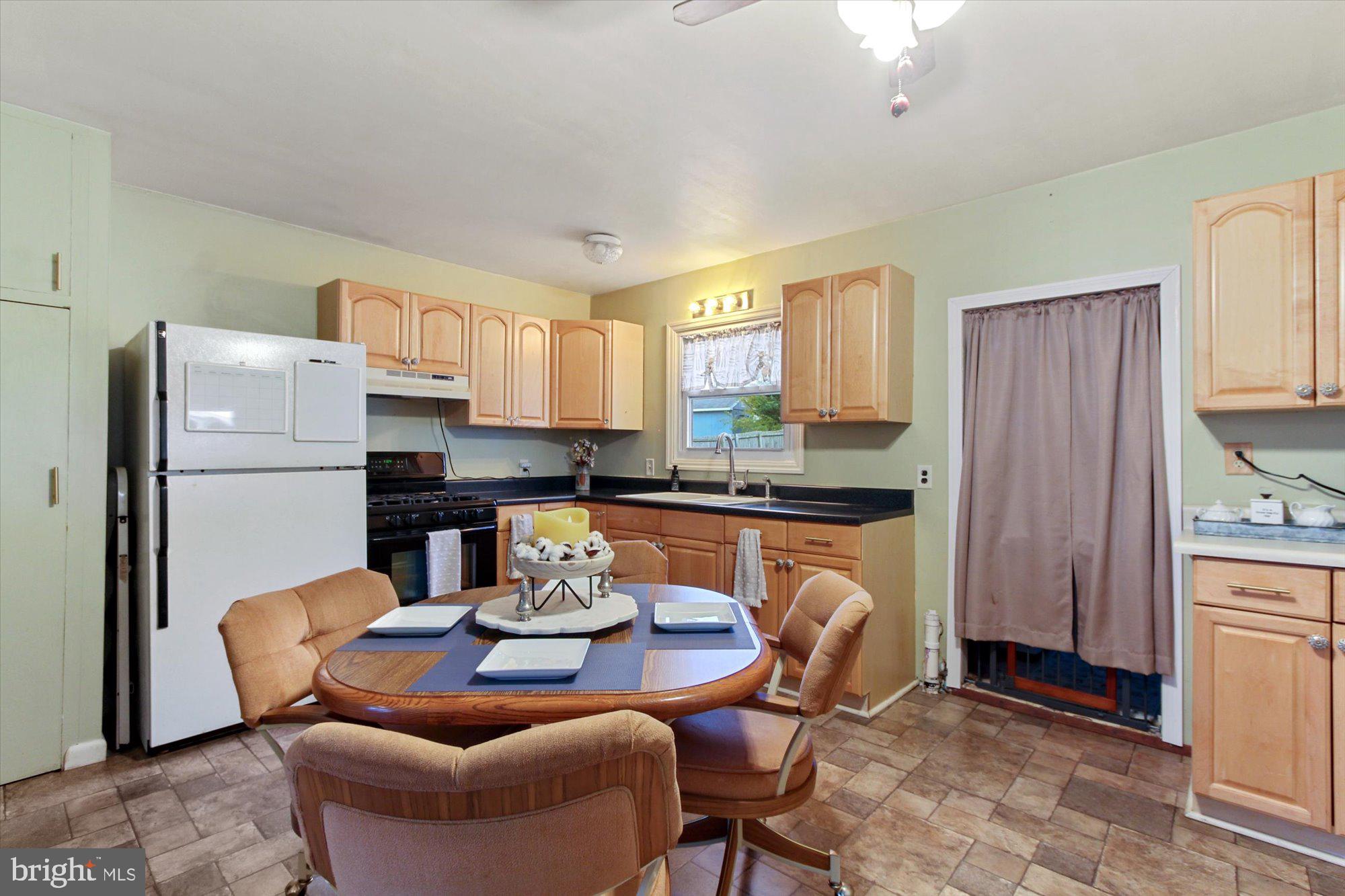 2448 Manor Road York, PA 17408 - Photo 8 of 26