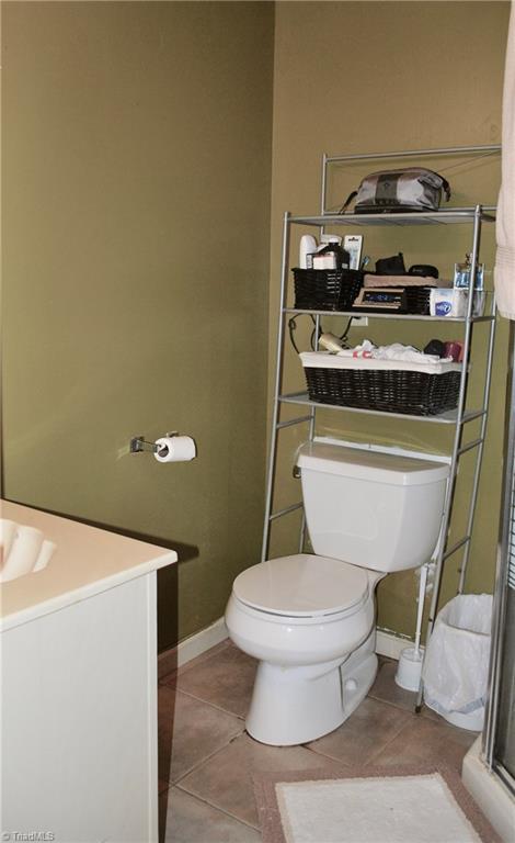 236 Northpoint Avenue, Unit E High Point, NC 27262 - Photo 16 of 26 Master bathroom.