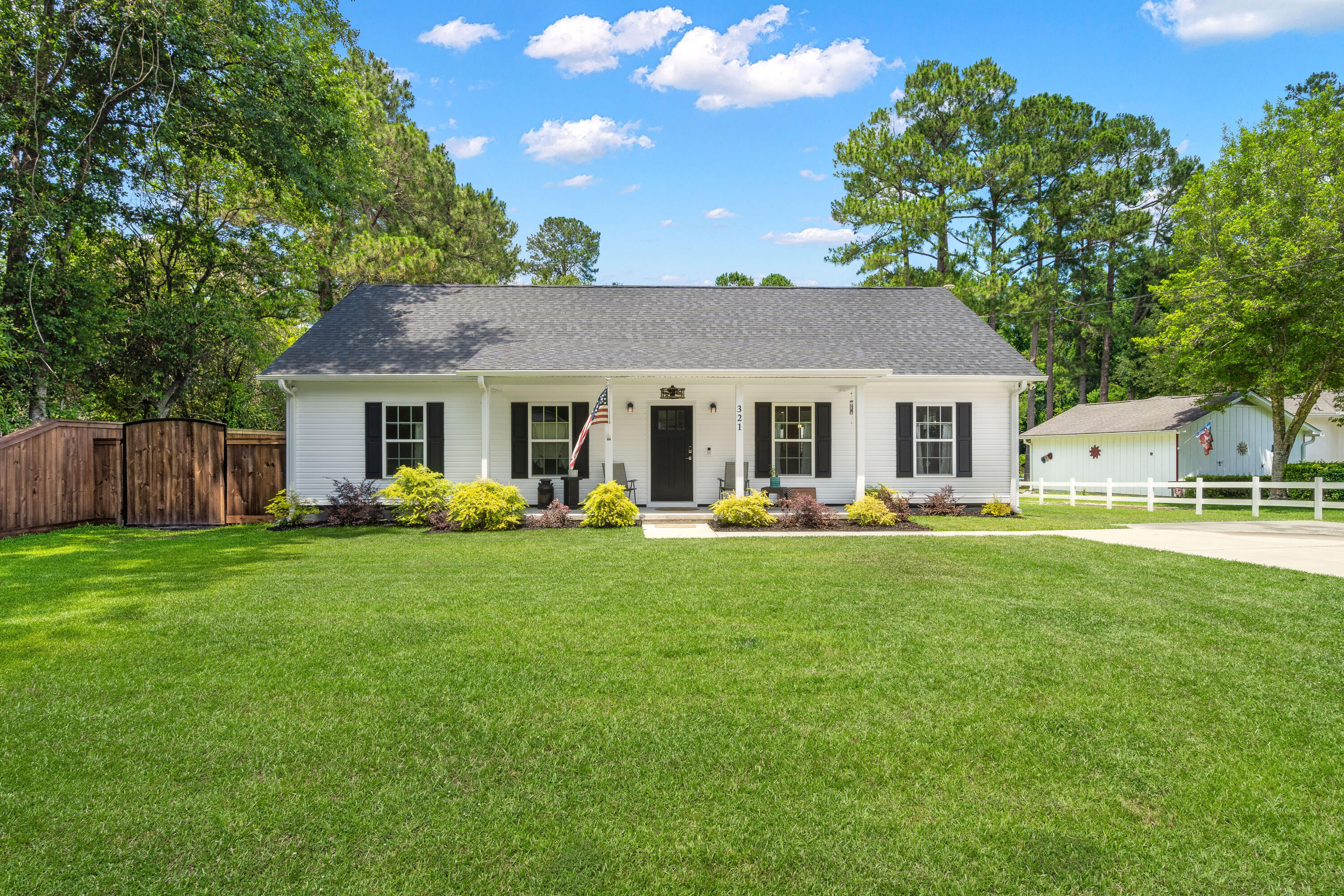 321 Golf Road Summerville, SC 29483 - Photo 3 of 31 GPS VISUALS 1