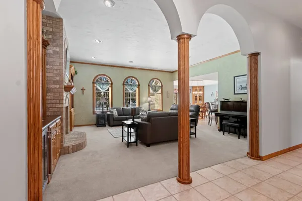 $749,900 | 2817 Brook Hills Drive, Green Bay, WI 54313