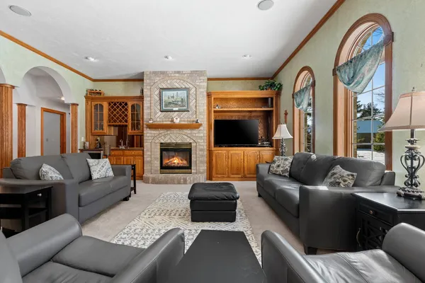 $749,900 | 2817 Brook Hills Drive, Green Bay, WI 54313