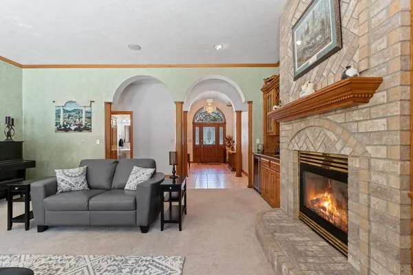 $749,900 | 2817 Brook Hills Drive, Green Bay, WI 54313