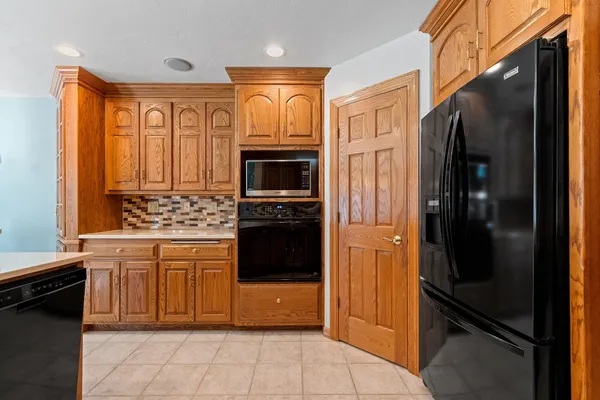 $749,900 | 2817 Brook Hills Drive, Green Bay, WI 54313