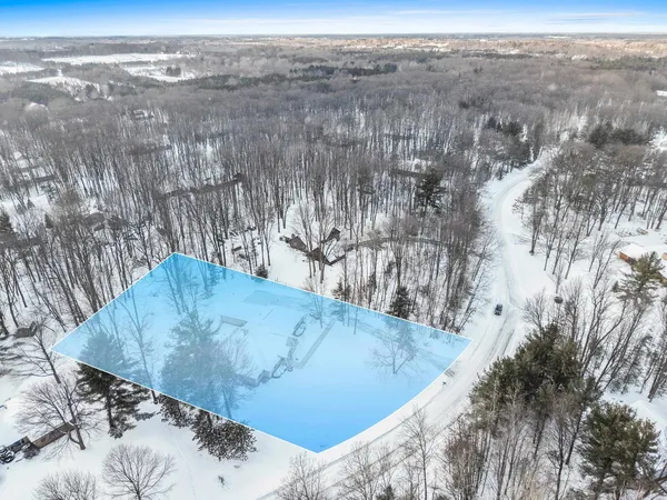 $749,900 | 2817 Brook Hills Drive, Green Bay, WI 54313