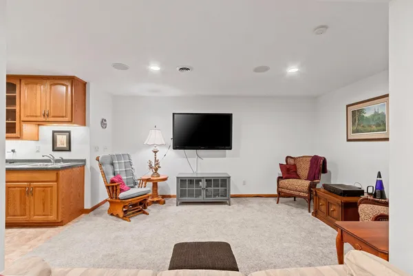 $749,900 | 2817 Brook Hills Drive, Green Bay, WI 54313