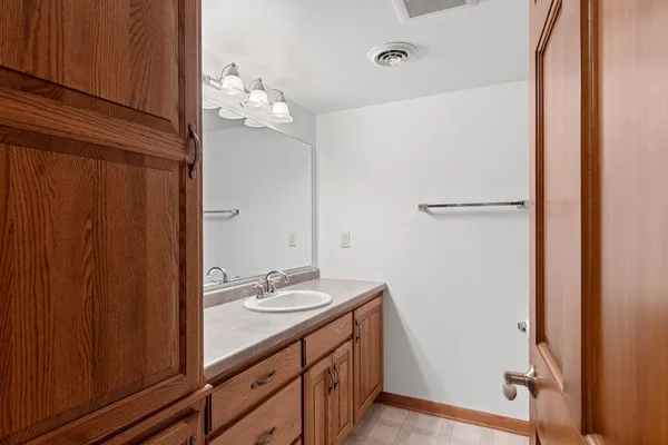 $749,900 | 2817 Brook Hills Drive, Green Bay, WI 54313