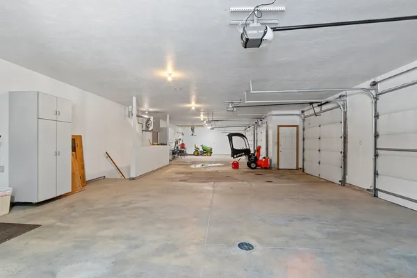 $749,900 | 2817 Brook Hills Drive, Green Bay, WI 54313