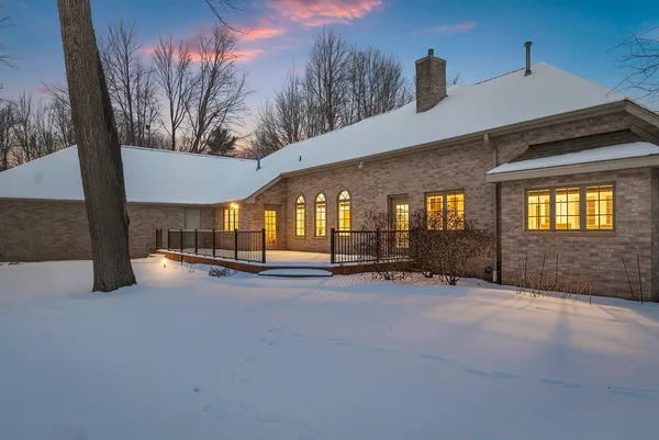 $749,900 | 2817 Brook Hills Drive, Green Bay, WI 54313