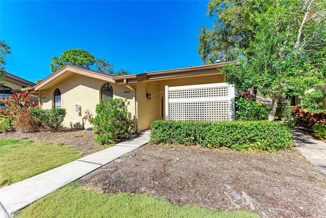 $259,900 | 4537 Morningside, Unit 10, Sarasota, FL 34235
