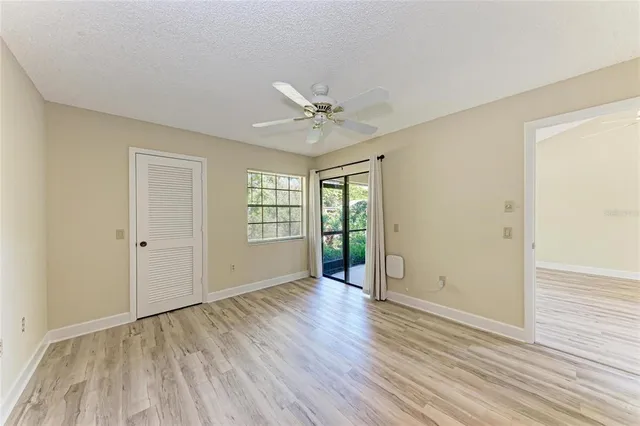 $259,900 | 4537 Morningside, Unit 10, Sarasota, FL 34235