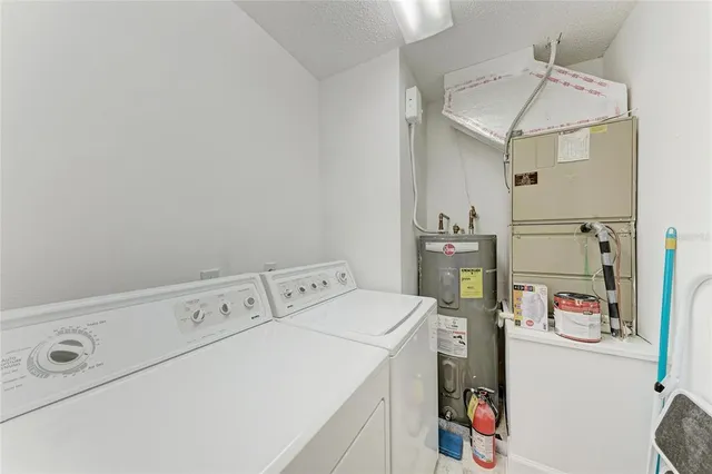 $259,900 | 4537 Morningside, Unit 10, Sarasota, FL 34235