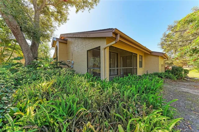 $259,900 | 4537 Morningside, Unit 10, Sarasota, FL 34235