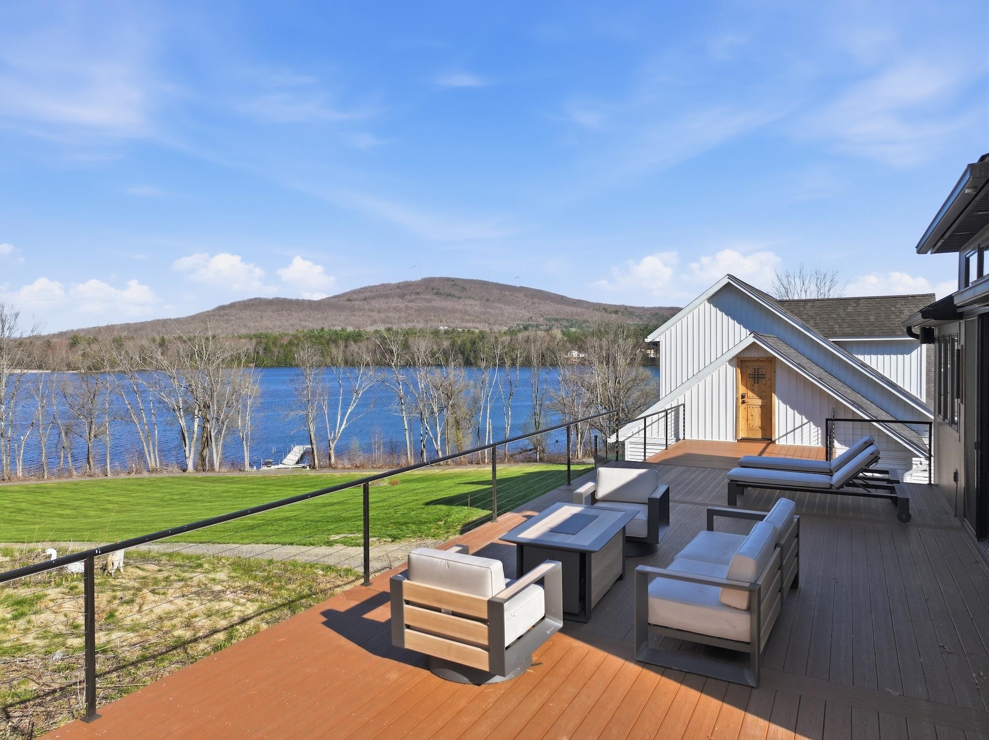 111 Lakeside Avenue Milton, VT 05468 - Photo 37 of 59