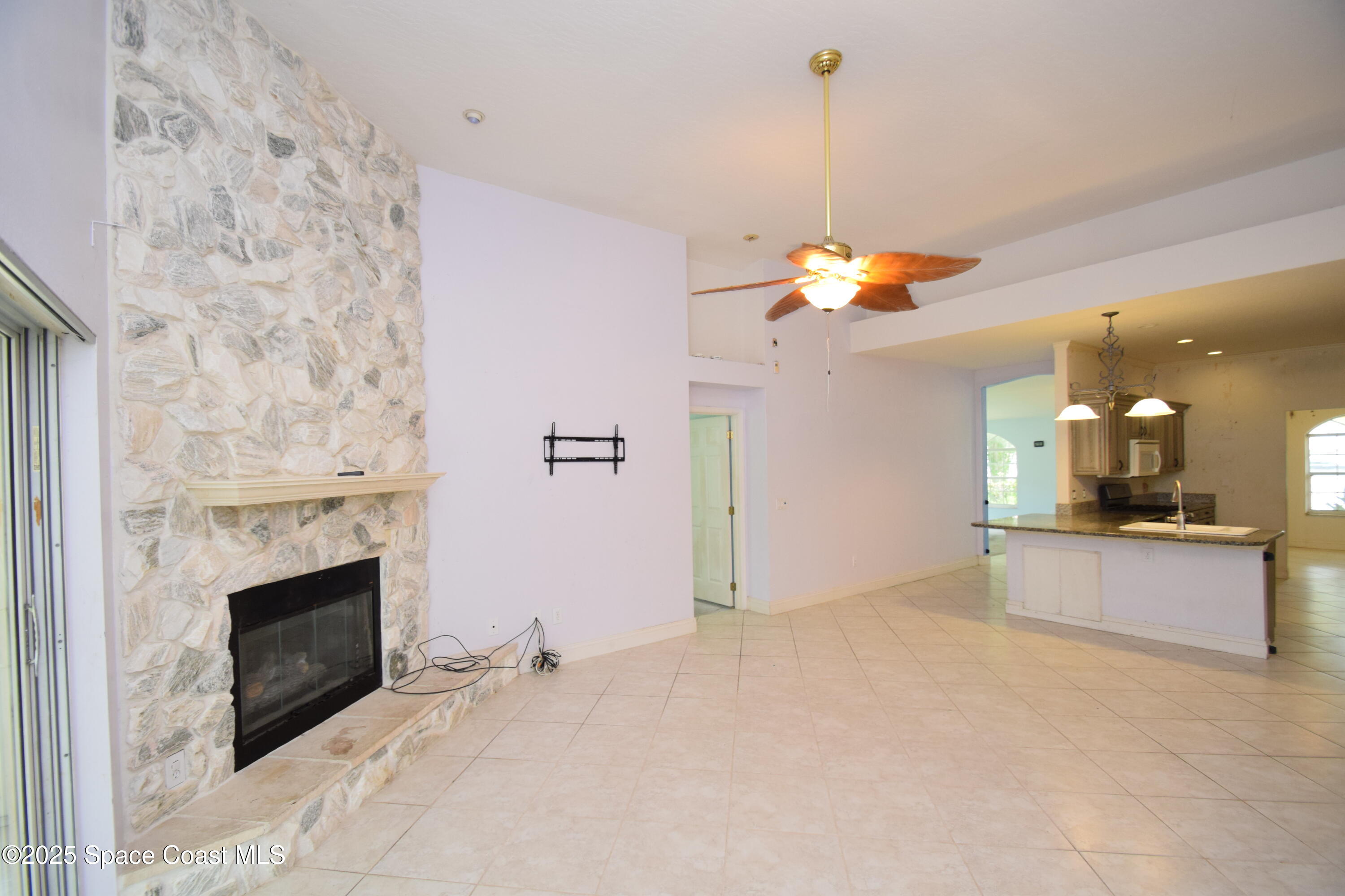 1642 Rustic Way Melbourne, FL 32935 - Photo 12 of 35 Family room