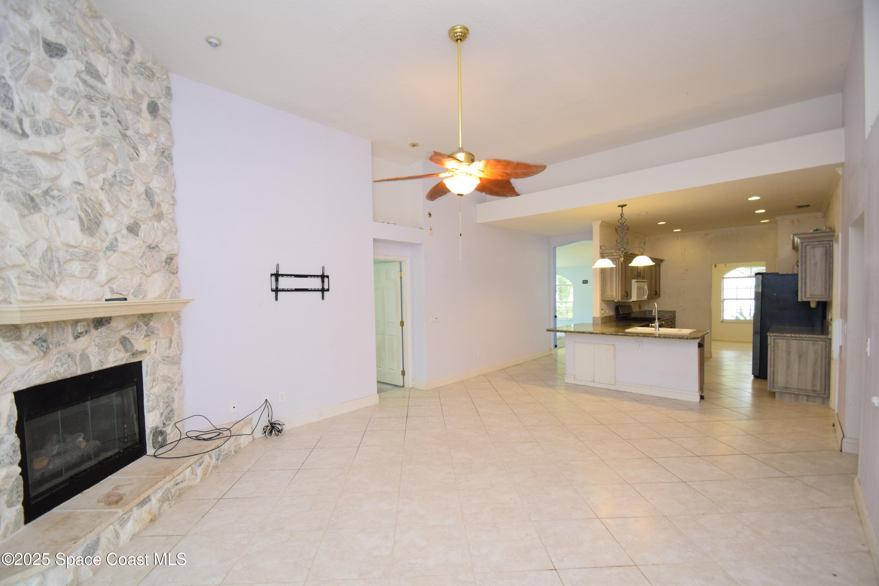 1642 Rustic Way Melbourne, FL 32935 - Photo 13 of 35 Family room