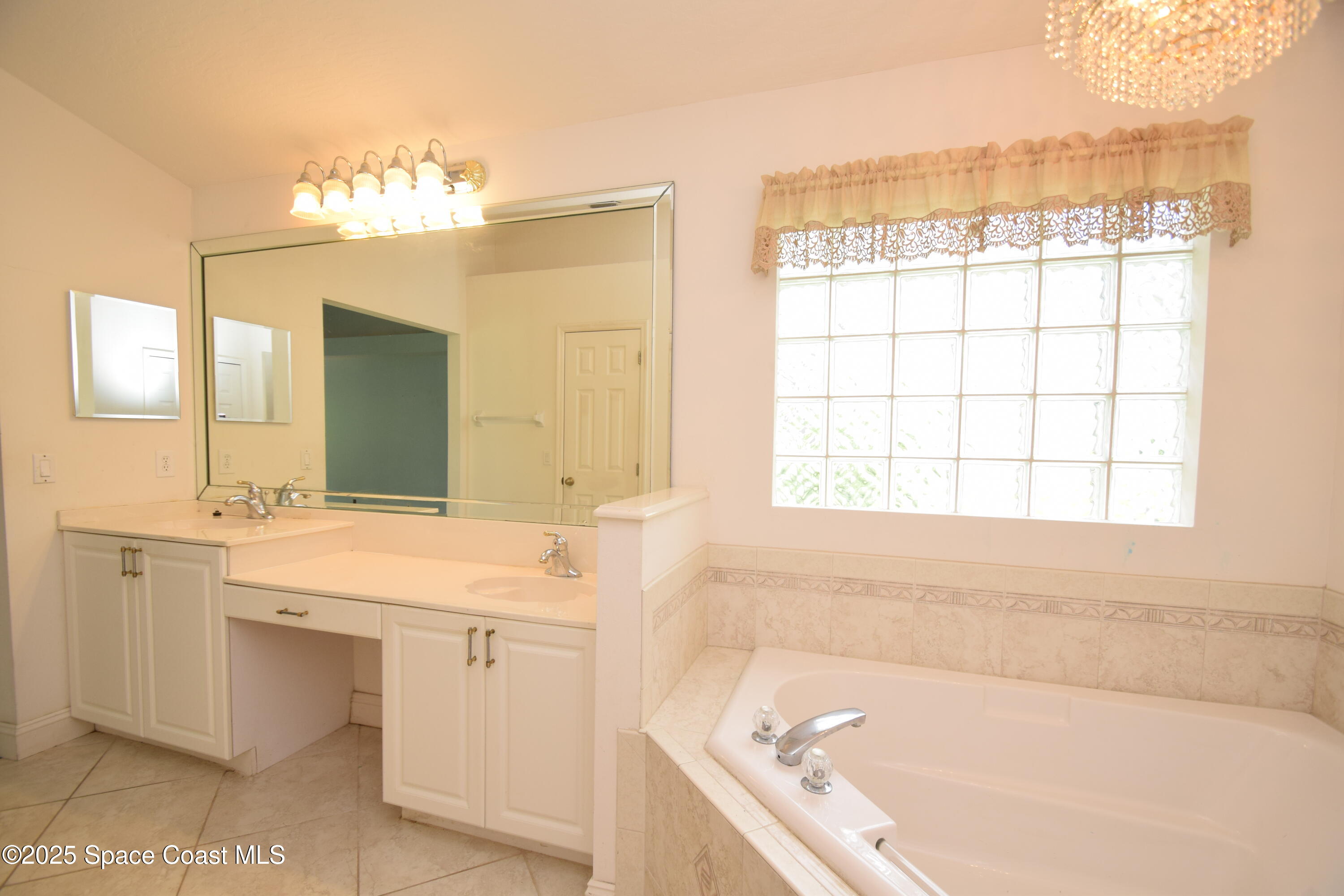 1642 Rustic Way Melbourne, FL 32935 - Photo 25 of 35 Primary bath