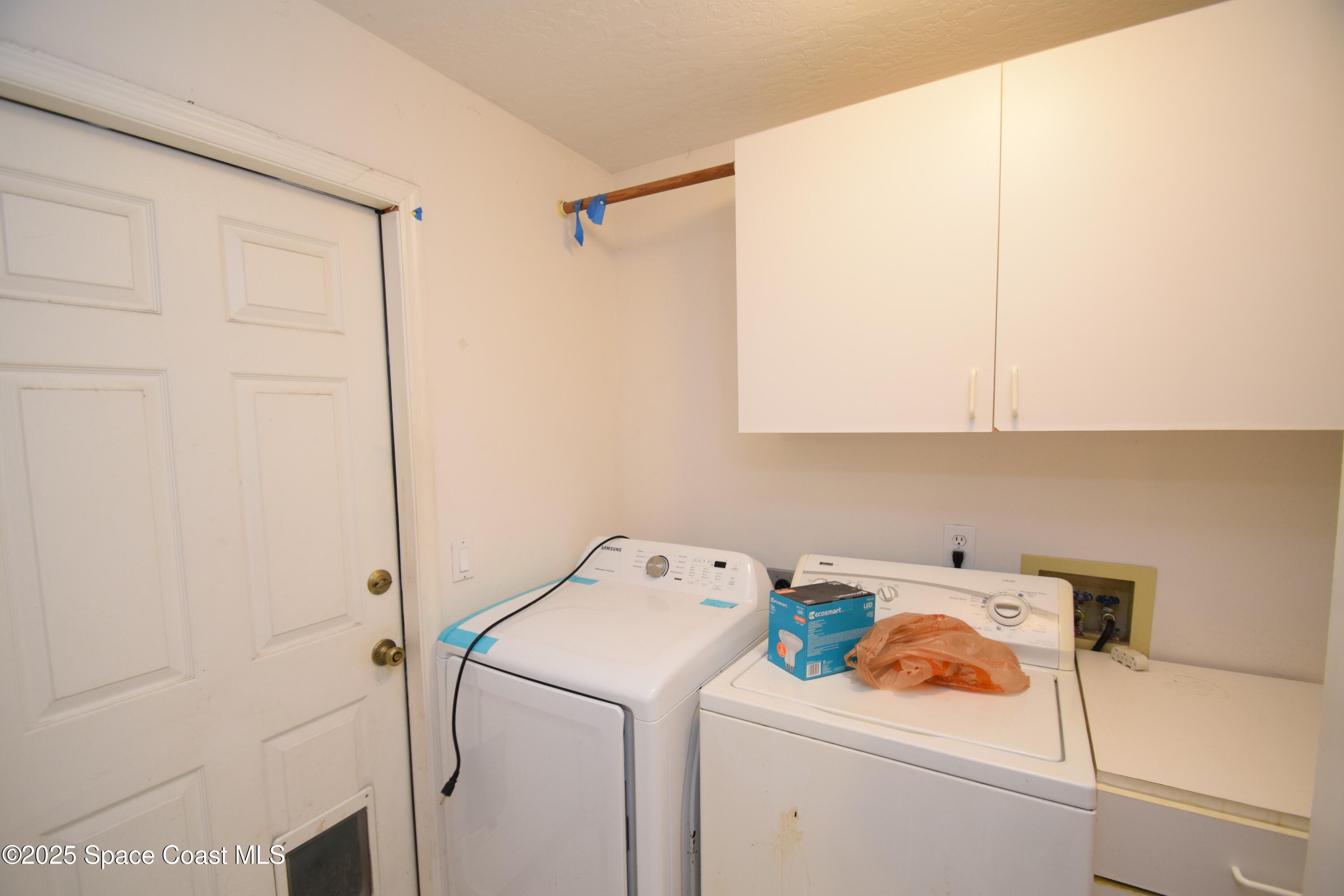 1642 Rustic Way Melbourne, FL 32935 - Photo 28 of 35 Laundry room
