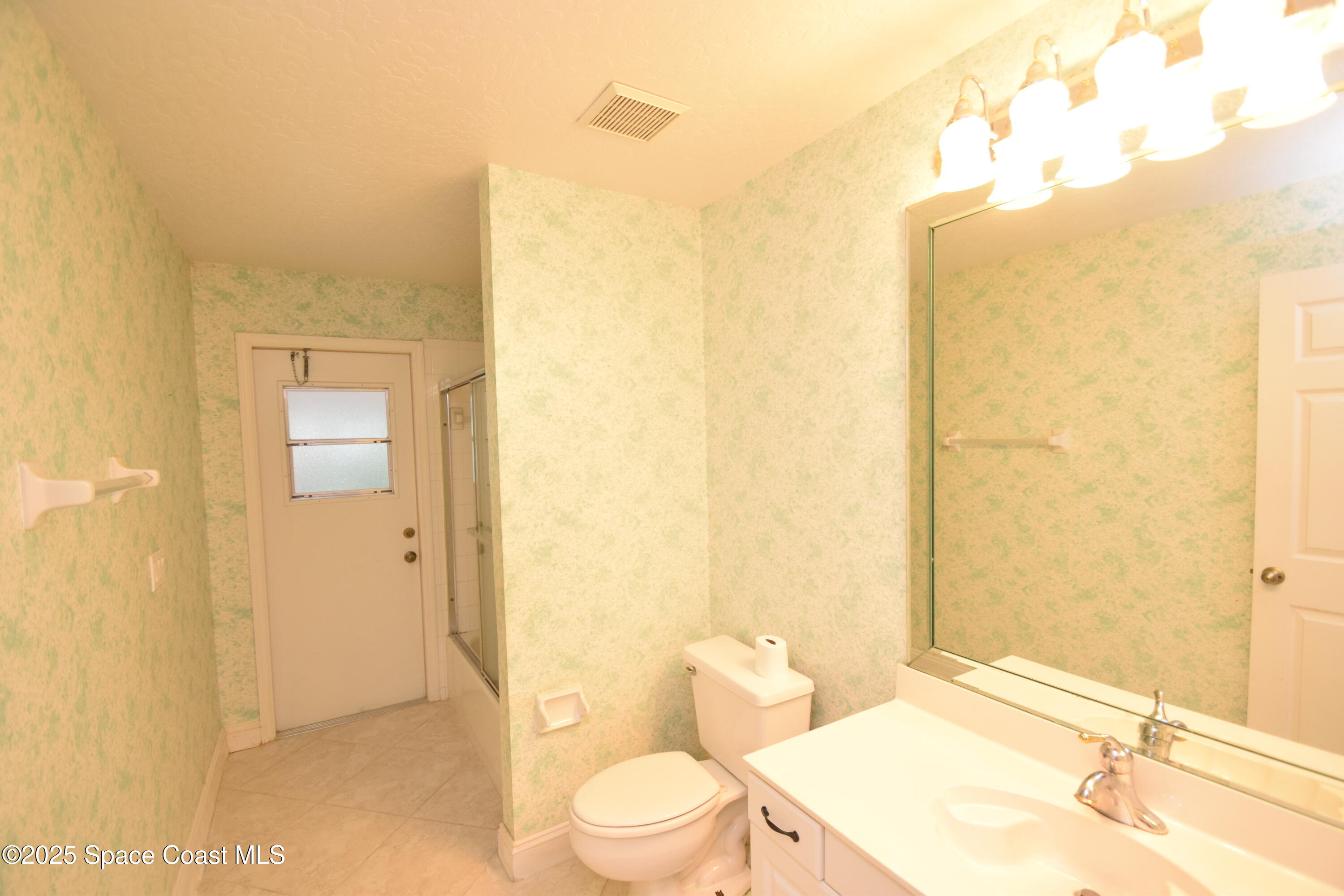 1642 Rustic Way Melbourne, FL 32935 - Photo 32 of 35 Guest bathroom
