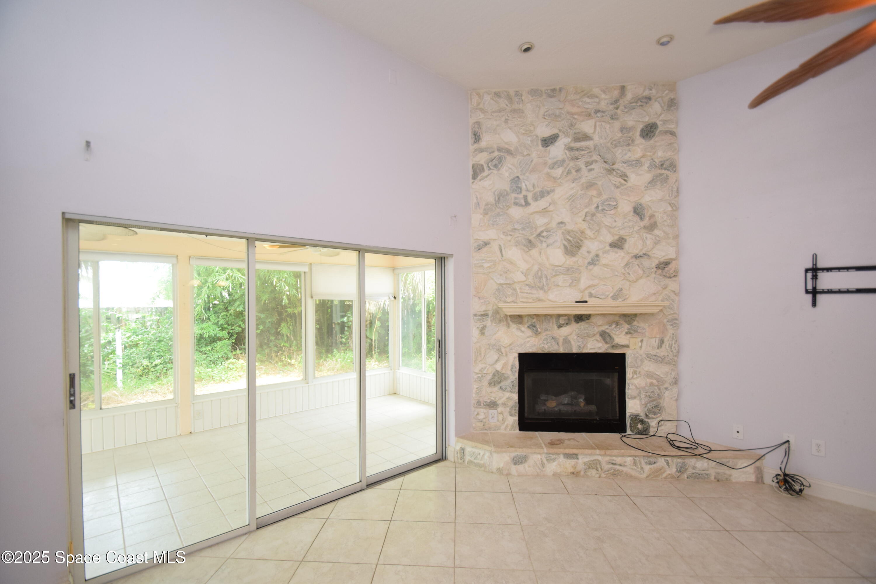 1642 Rustic Way Melbourne, FL 32935 - Photo 10 of 35 Family room