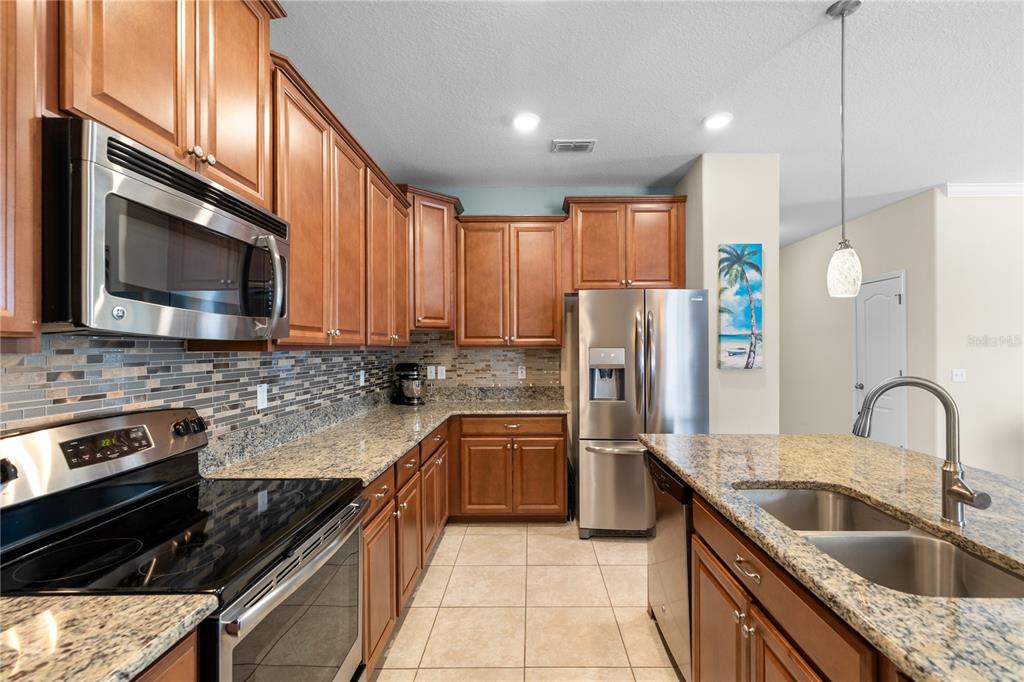 12018 Crestridge Loop New Port Richey, FL 34655 - Photo 3 of 49 Gallery Image 3