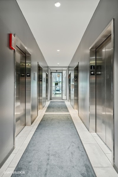 235 West Van Buren Street, Unit 2801 Chicago, IL 60607 - Photo 9 of 31