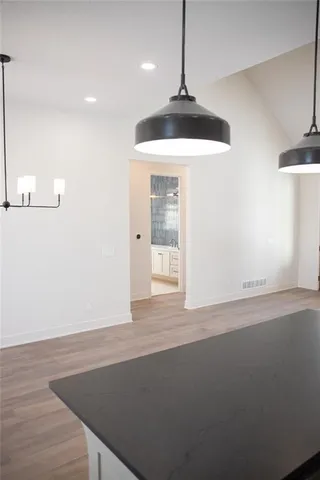 $470,000 | 5357 Choctaw Lane, McLouth, KS 66054