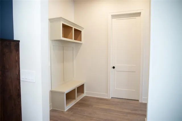 $470,000 | 5357 Choctaw Lane, McLouth, KS 66054