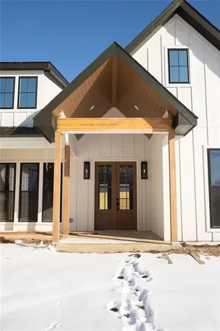 $470,000 | 5357 Choctaw Lane, McLouth, KS 66054