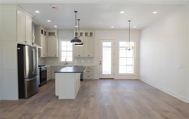 $470,000 | 5357 Choctaw Lane, McLouth, KS 66054