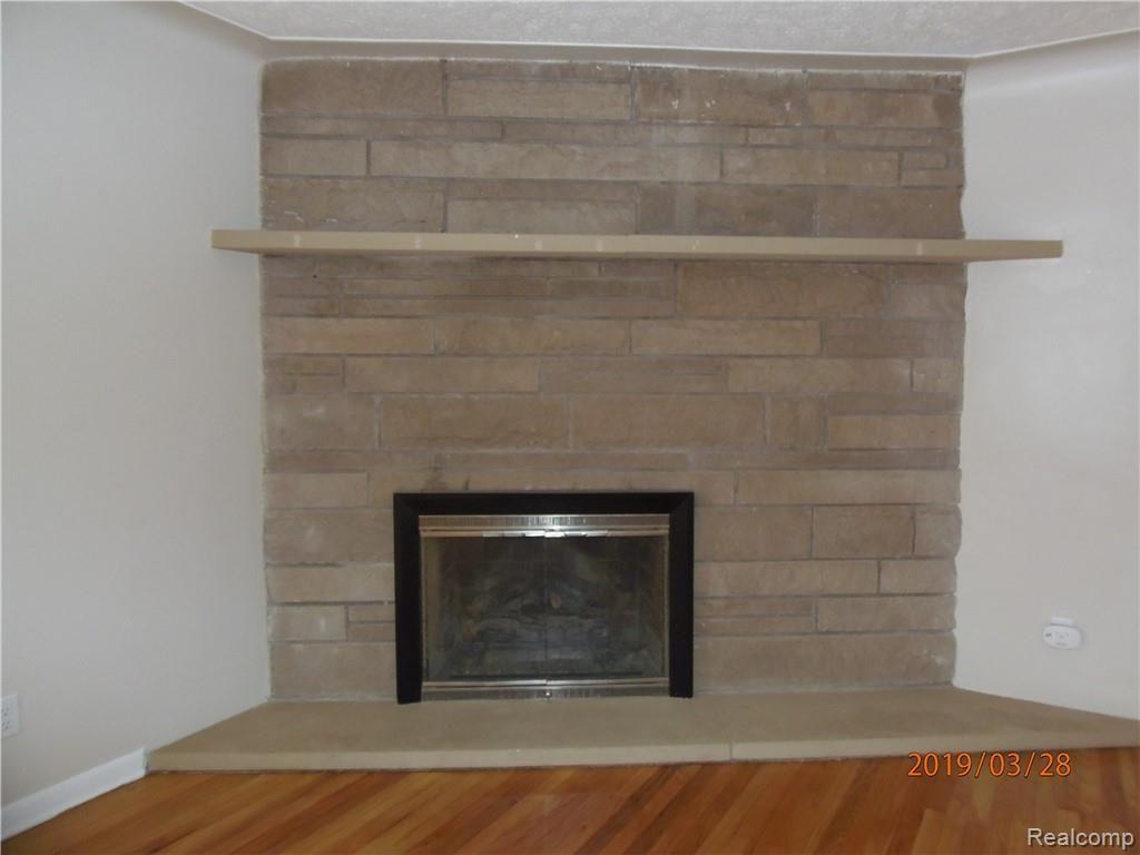 967 Henderson Road Howell, MI 48855 - Photo 3 of 11