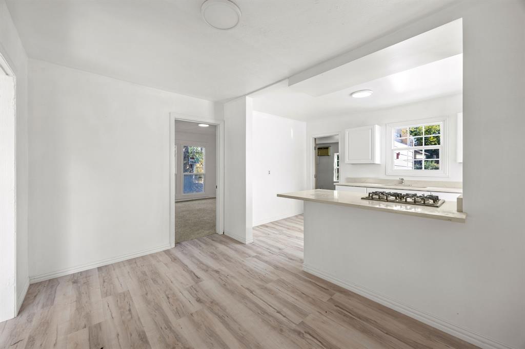 1802 Fordham Road Dallas, TX 75216 - Photo 12 of 25 a view of kitchen with sink and refrigerator