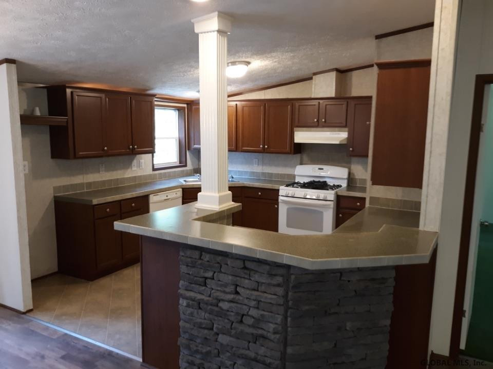 109 Hollister Road Corinth, NY 12822 - Photo 8 of 23 Photo 8