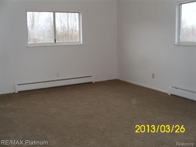 5418 Lobdell Road Fenton, MI 48430 - Photo 8 of 20 m bedroom carp and paint.JPG
