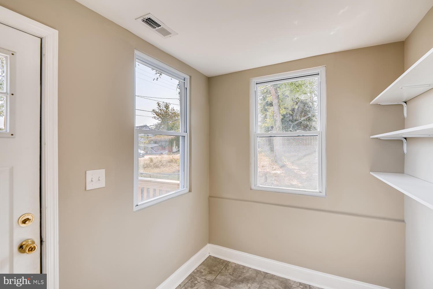4026 Ridgecroft Road Baltimore, MD 21206 - Photo 28 of 33