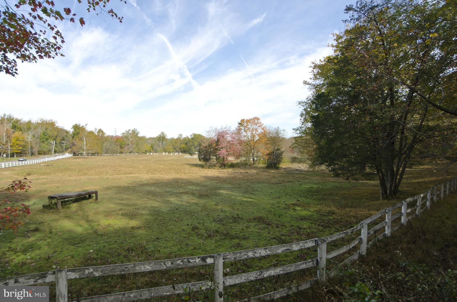 1929 Hunter Mill Road Vienna, VA 22182 - Photo 6 of 30 View