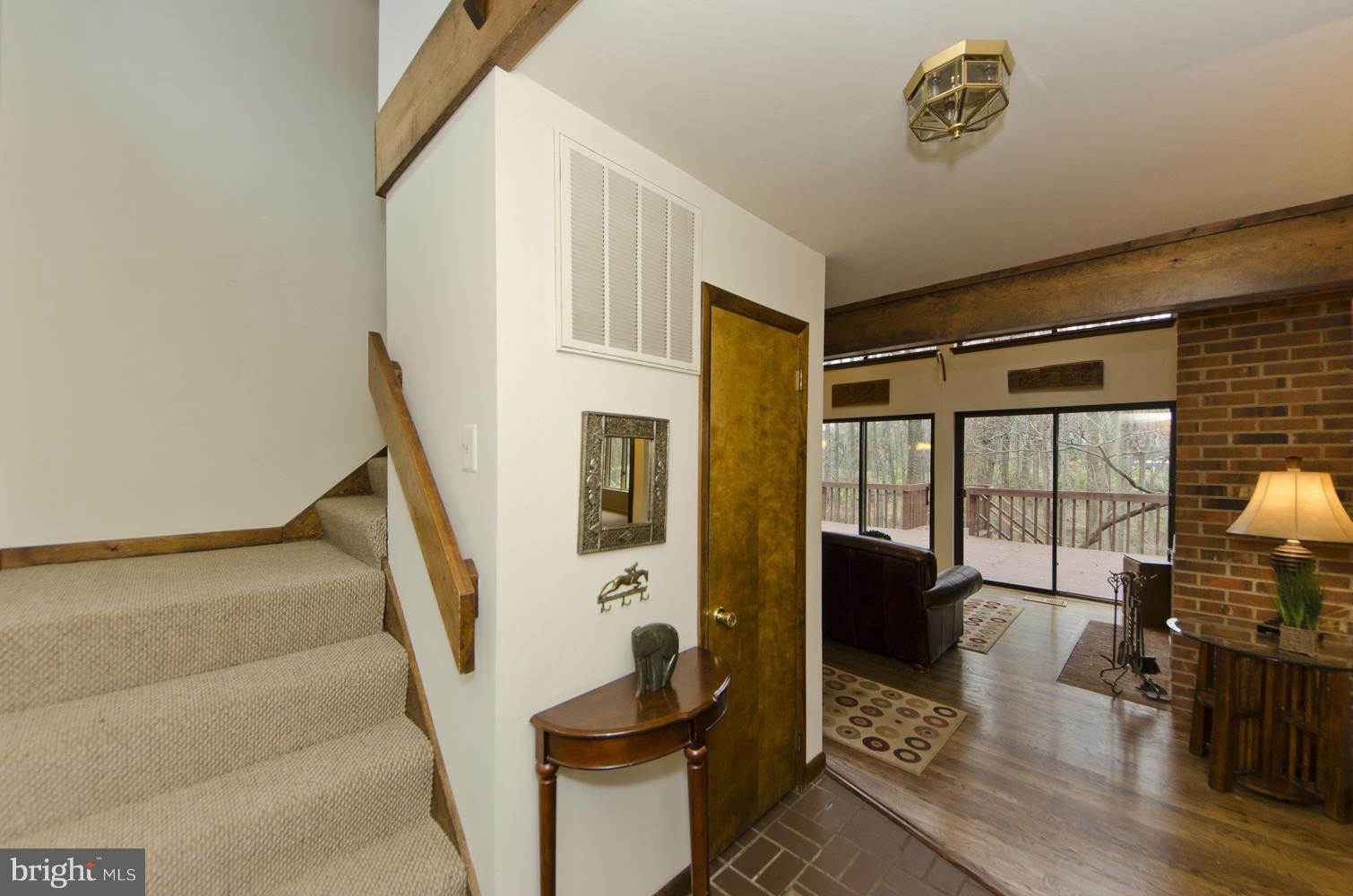 1929 Hunter Mill Road Vienna, VA 22182 - Photo 7 of 30 Foyer
