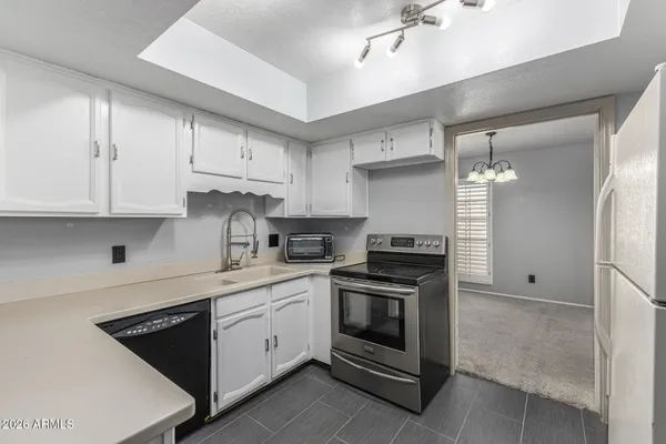 $235,000 | 8231 North 21st Drive, Unit E208, Phoenix, AZ 85021