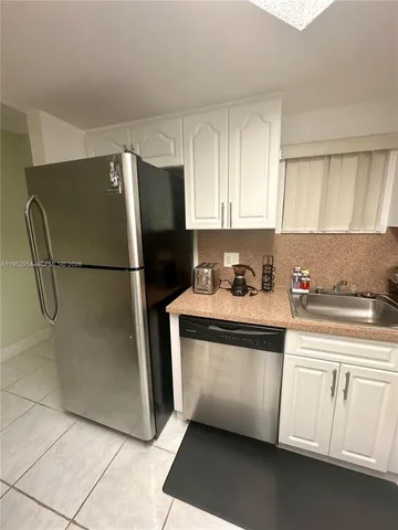 $2,000 | 8235 Lake Drive, Unit 204, Doral, FL 33166