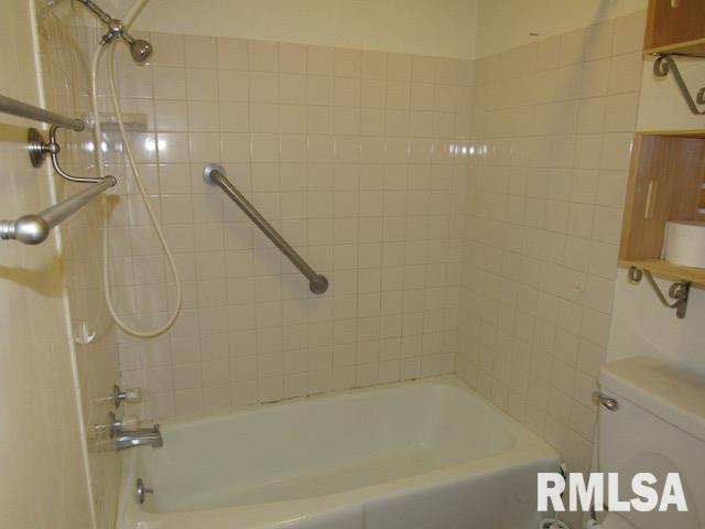 4828 South Queen Aleta Court Mapleton, IL 61547 - Photo 16 of 28