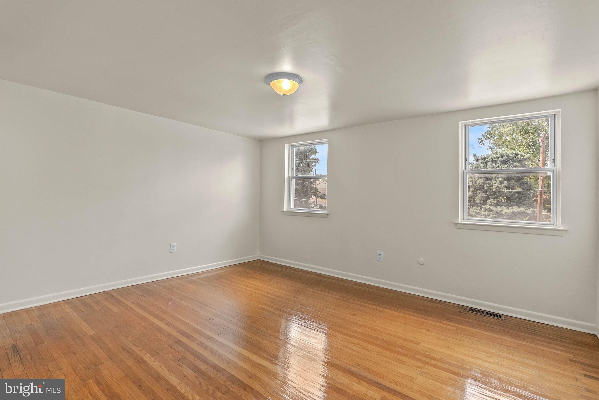 9107 Ryerson Road Philadelphia, PA 19114 - Photo 22 of 30