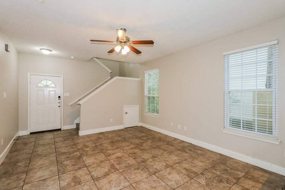 6607 Dickson Way Houston, TX 77085 - Photo 5 of 17 Gallery Image 5