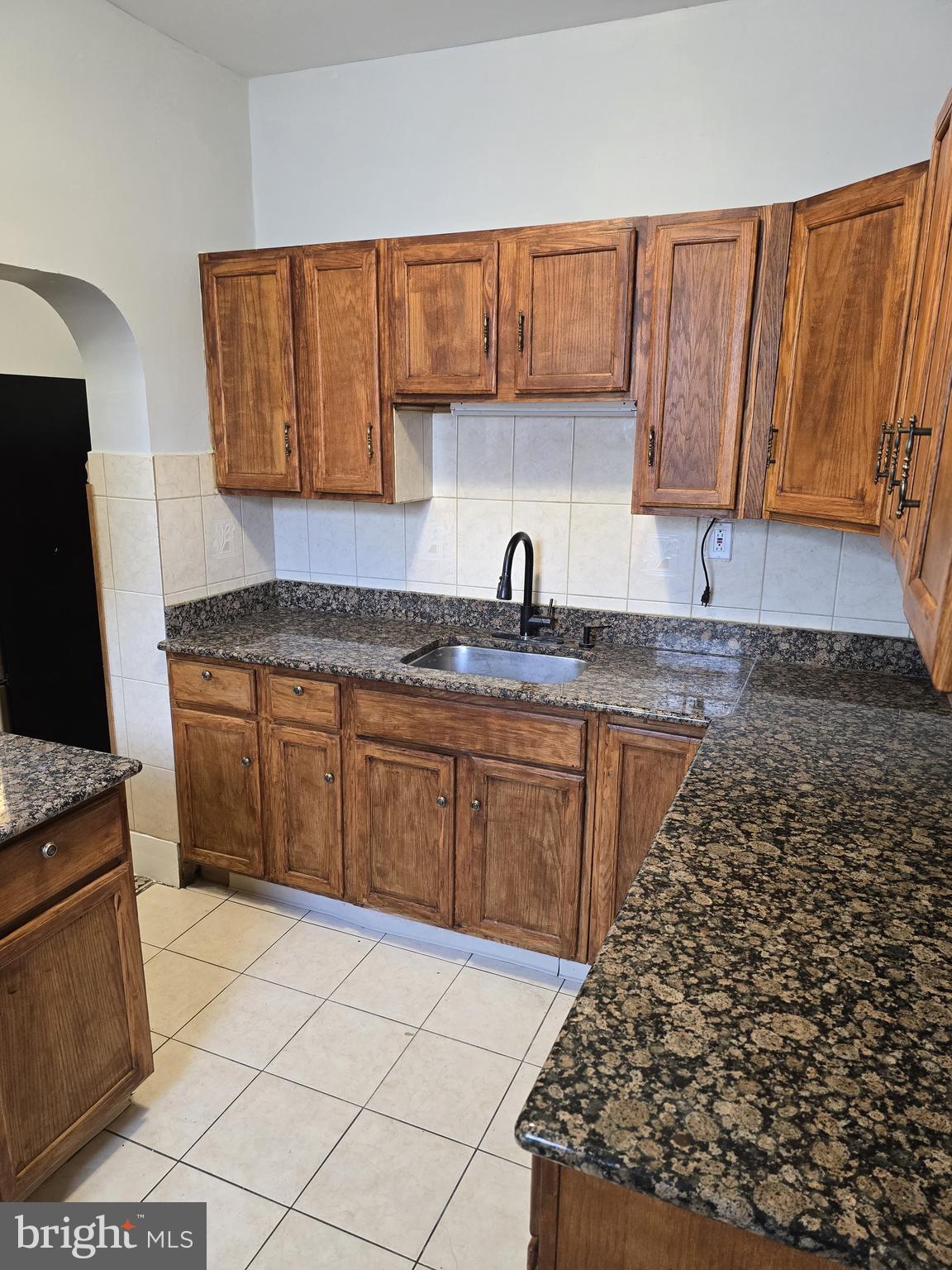 942 North 11th Street Reading, PA 19604 - Photo 17 of 55