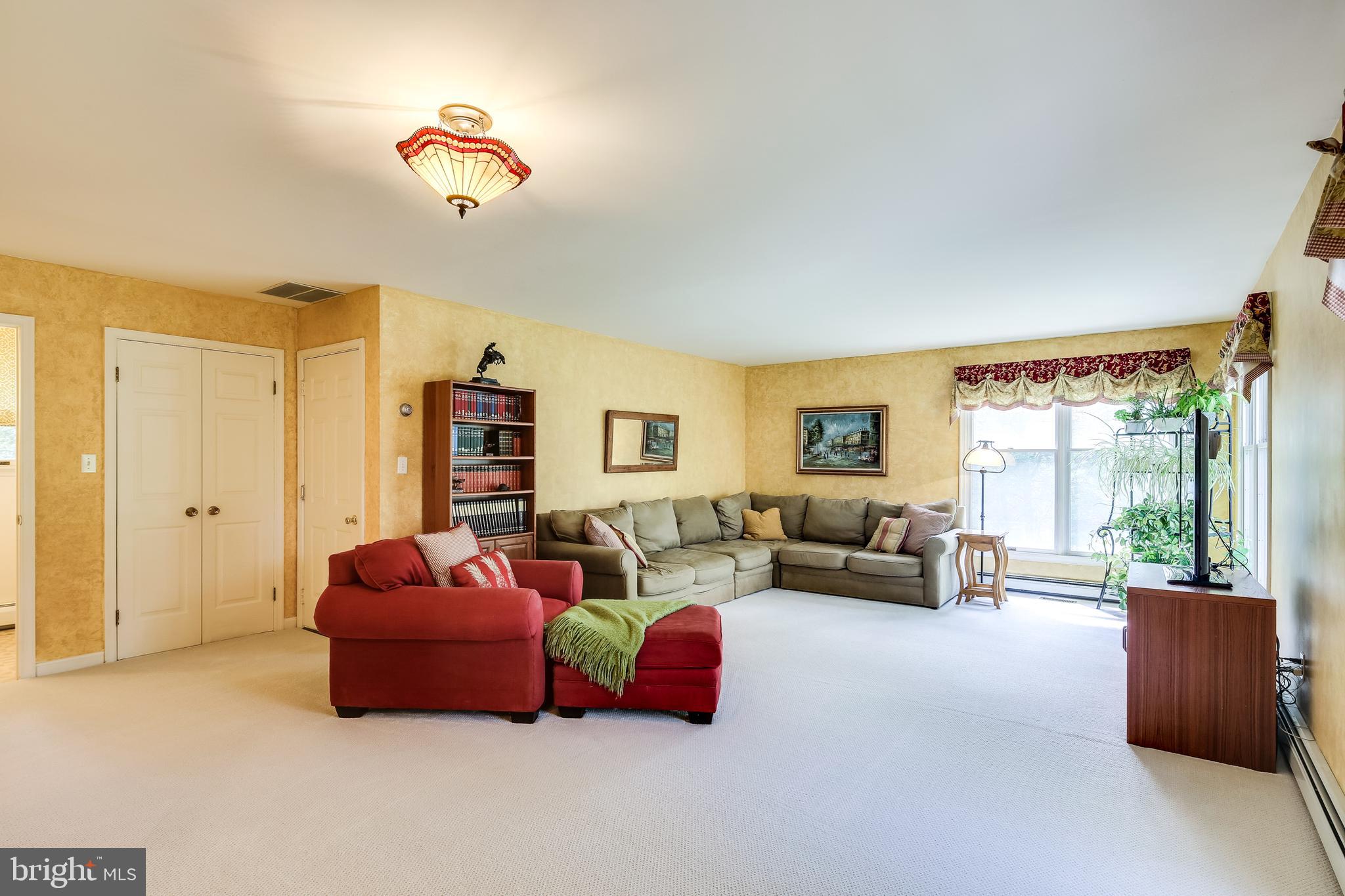 2906 Pinewick Road Ellicott City, MD 21042 - Photo 12 of 31 Gallery Image 12