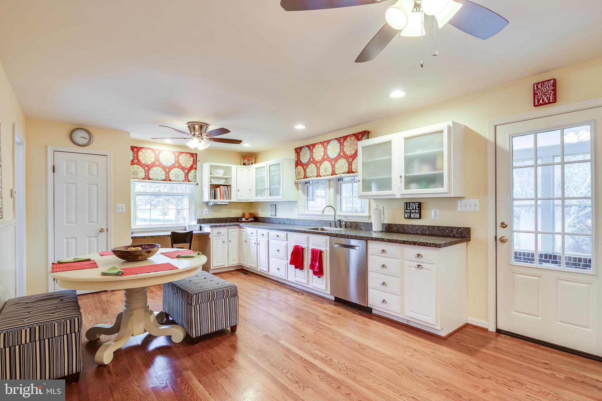 2906 Pinewick Road Ellicott City, MD 21042 - Photo 3 of 31 Gallery Image 3